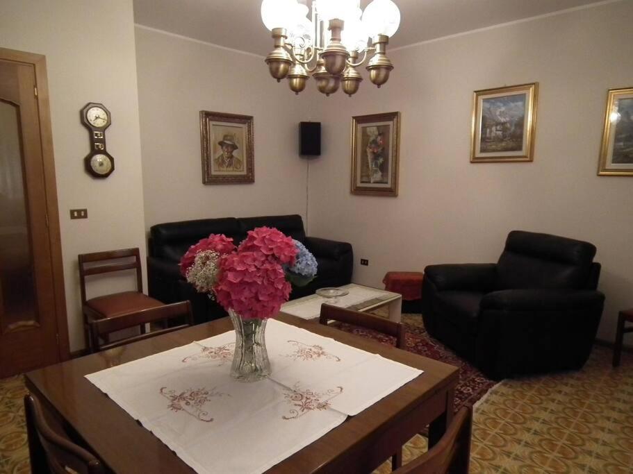 티라노 La Casa Di Gio 아파트 외부 사진